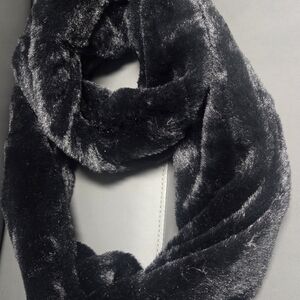 Luxurious Black Faux Fur Scarf